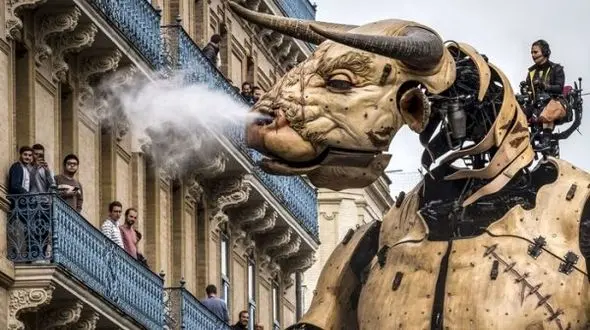 نمایش ربات‌های غول پیکر در خیابان های تولوز فرانسه +عکس