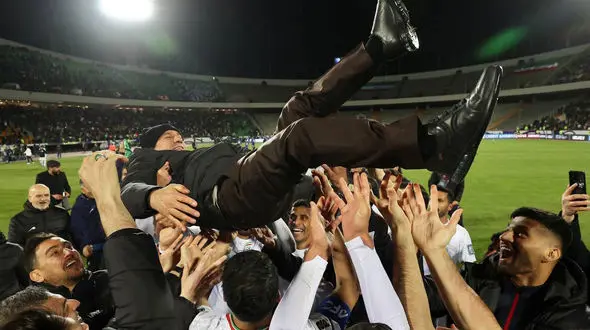 تبریک ویژه وزیر ورزش به قلعه نویی برای صعود به جام جهانی