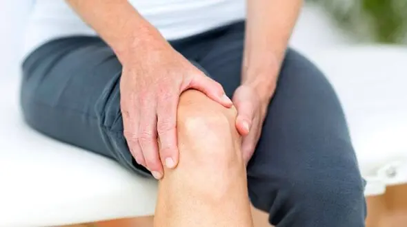علت اصلی ورم زانو چیست؟