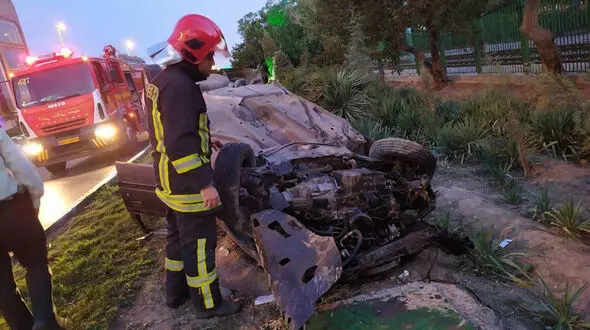 عکس وحشتناک از واژگونی پژو در مشهد