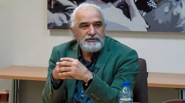 هشدار یک پزشک به مردم: ژل فله ای تقلبی را با حجم های بالا وارد می‌کنند!