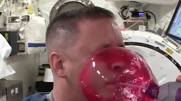 آزمایش جالب در فضا + فیلم