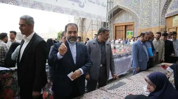 استاندار اصفهان: گستردگی و تعداد شعب رای گیری در استان مطلوب است