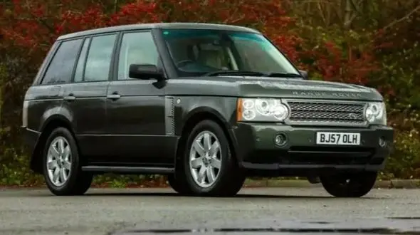 خودروی معروف الیزابت دوم، آماده فروش در بازار جهانی + عکس