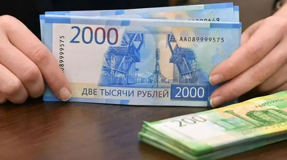 ارزش روبل به پایین ترین رقم خود در 15 ماه گذشته رسید