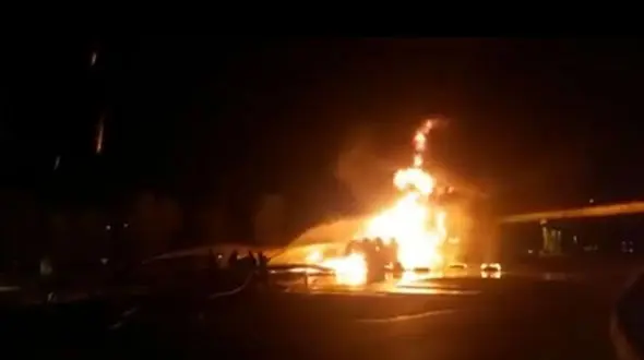 فیلم لحظه آتش گرفتن تریلی در قم