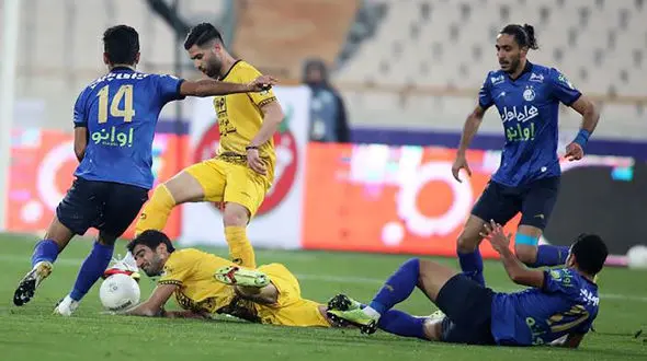 انتقاد مدافع استقلال از اسکوچیچ + فیلم