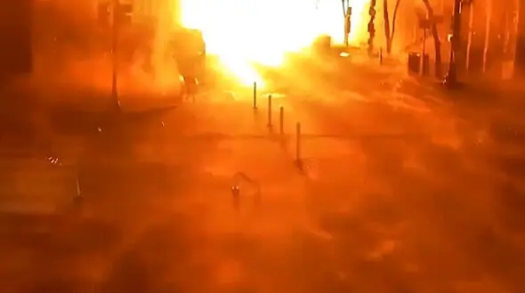 فیلمی فجیع از نمای نزدیک انفجار نشویل / همه جا قرمز شد