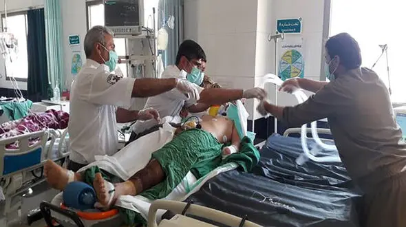 عکس قطع شدن دستان یک سرباز در انفجار مین بانه