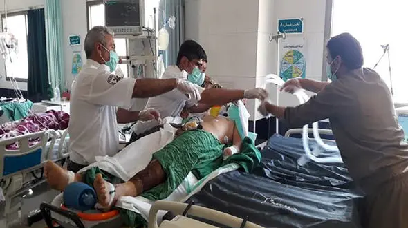 عکس قطع شدن دستان یک سرباز در انفجار مین بانه