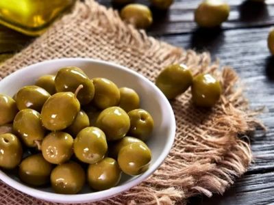 چرا زیتون تلخ برای سلامتی مفید است؟ 7 خاصیت بی‌ نظیر