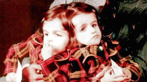 شباهت شوک آور دوقلو های کانادایی به لاله و لادن ایرانی + عکس تانیا و کریستای ! 