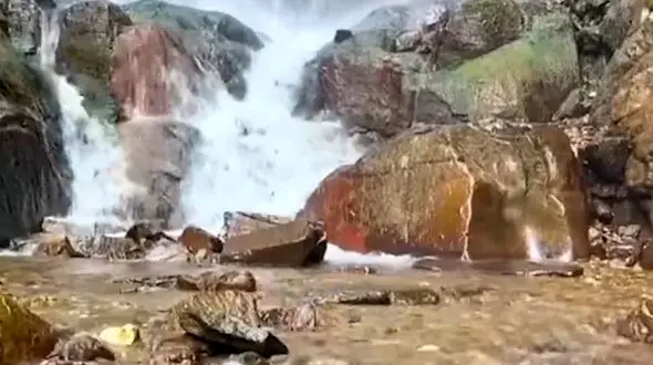 از آبشار دیدنی چلیا تا اولین برف های پاییزی در ایران و ترکیه