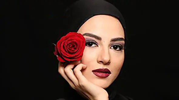 عکس گران قیمت ترین لباس خانم بازیگر آقازاده / پردیس پورعابدینی را بهتر بشناسید !