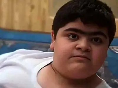 تصویر دیده نشده ابوالفضل رجبی، ستاره جوان سریال پایتخت، به همراه برادر کوچکتر خود / قاب دو نفره مازندرانی