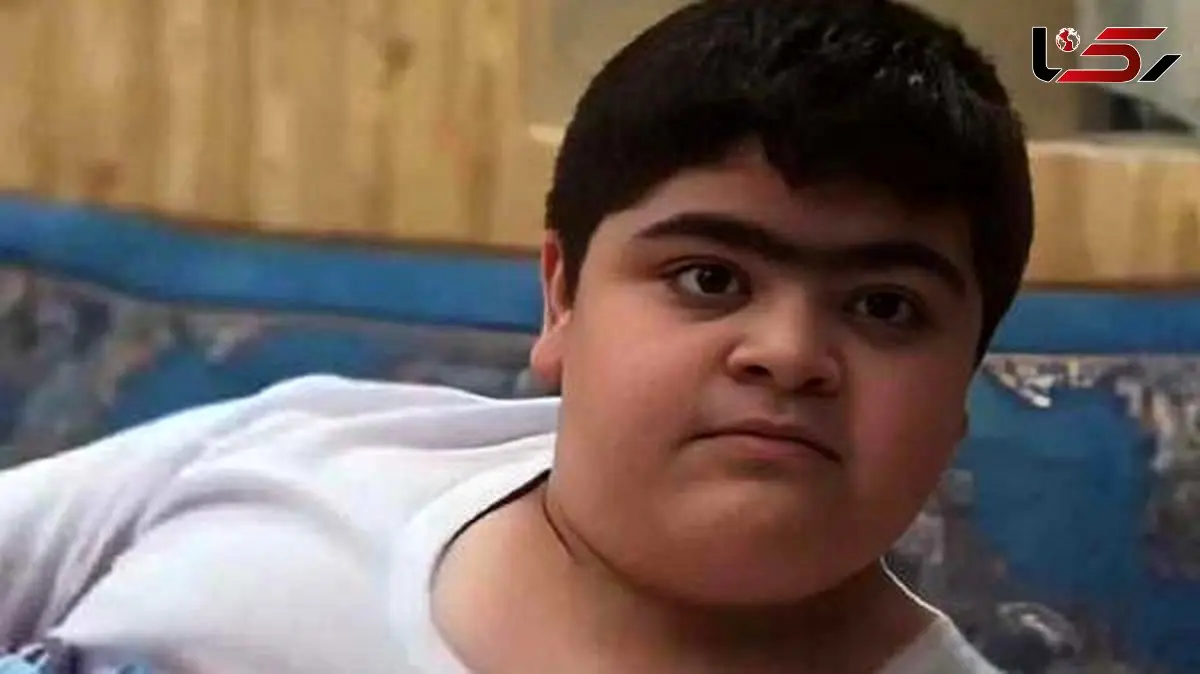 تصویر دیده نشده ابوالفضل رجبی، ستاره جوان سریال پایتخت، به همراه برادر کوچکتر خود / قاب دو نفره مازندرانی