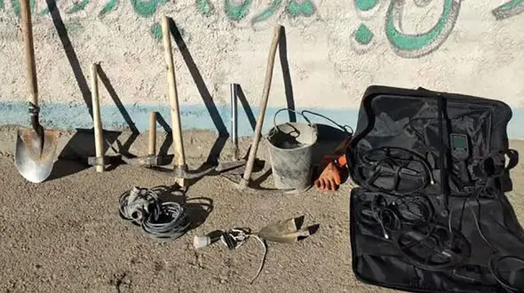 بازداشت 6 مرد که به دنبال گنج بودند / در خراسان رضوی فاش شد