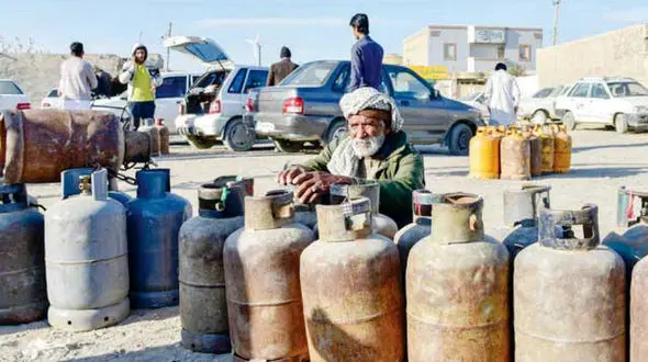 نماینده زاهدان : ما جزو سلسله صفویان هستیم چون همیشه در صف ایستاده ایم! / مشکل جدی آرد و نان در زاهدان