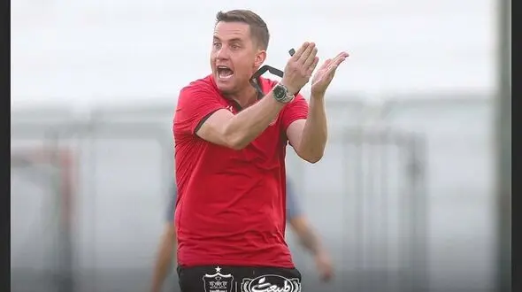 تصمیم مهم مالکان باشگاه / اوسمار با جام در پرسپولیس می ماند!