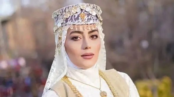 طفره رفتن هدیه بازوند بازیگر سریال نون خ از سوال درباره ازدواج