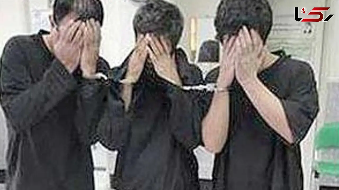 اقدام وحشتناک این 3 مرد با لاشه 2 آهو +عکس