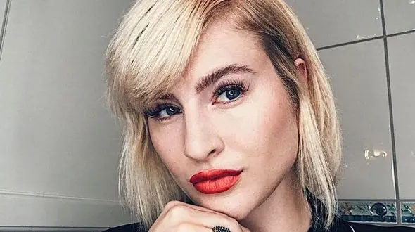 جریمه سنگین دومین زن جوان ثروتمند دنیا به خاطر رانندگی در حالت مستی +عکس