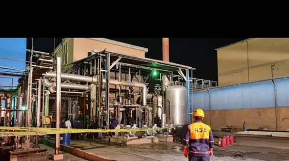 آتش سوزی در پتروشیمی کارون / شب گذشته رخ داد