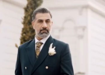 فیلم / نگاهی به چیدمان شاهانه و مجلل تالار عروسی  محمد نادری و همسرش الناز خانوم /  از  کارت عروسی انگلیسی تا گل آرایی اروپایی و عکس مهمانان ویژه، مهران غفوریان و ..