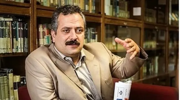 اکبر شوکت:وزیر کار به دنبال کنار گذاشتن تشکل‌های کارگری است