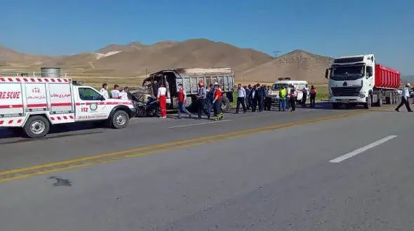 5 کشته در تصادف شاخ به شاخ سمند با کامیون در جاده ارومیه + فیلم