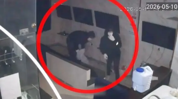 فیلم لحظه سرقت از گیم نت در فاز 6 پرند/ 2 جوان با پژو 405 متواری شدند