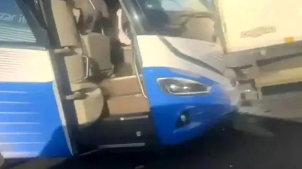 تصادف اتوبوس رئال مادرید با کامیون + فیلم