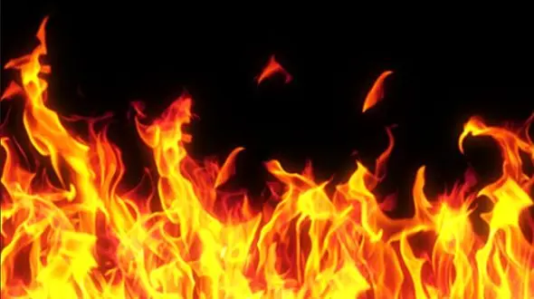 زنده زنده سوزاندن زن جوان توسط شوهر مطلقه اش + فیلم لحظه دستگیری مرد آتش افروز