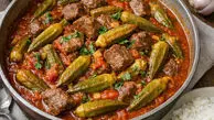طرز تهیه مرقه بامیا عراقی؛ این مدل بامیه با رب انار فوق‌ العاده خوشمزه است