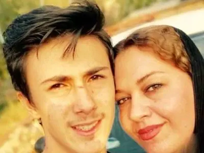فیلم/ گیتی قاسمی از تلخ ترین روزهای زندگی اش گفت؛ بعد از طلاق شب ها در نمازخانه فرودگاه می خوابیدم تا پسرم را ببینم