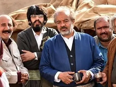 با این 8 سکانس از هنرنمایی آخرخنده‌ی سیروس میمنت در سریال نون خ، 6 دقیقه فقط و فقط بخندید