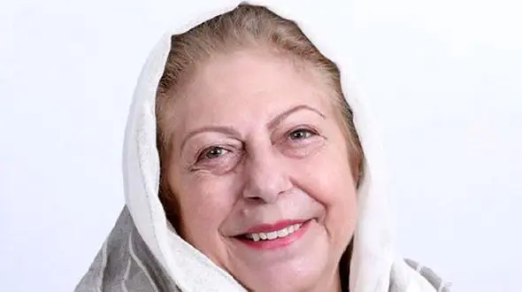 ثریا قاسمی در آغوش حمیده خیرآبادی در دهه 40 / مادر و دختری جوان را ببینید !