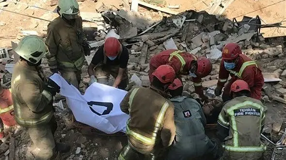 عکس سلفی زوج جوان تهرانی با جنازه یک مرد / قاتل فراری است