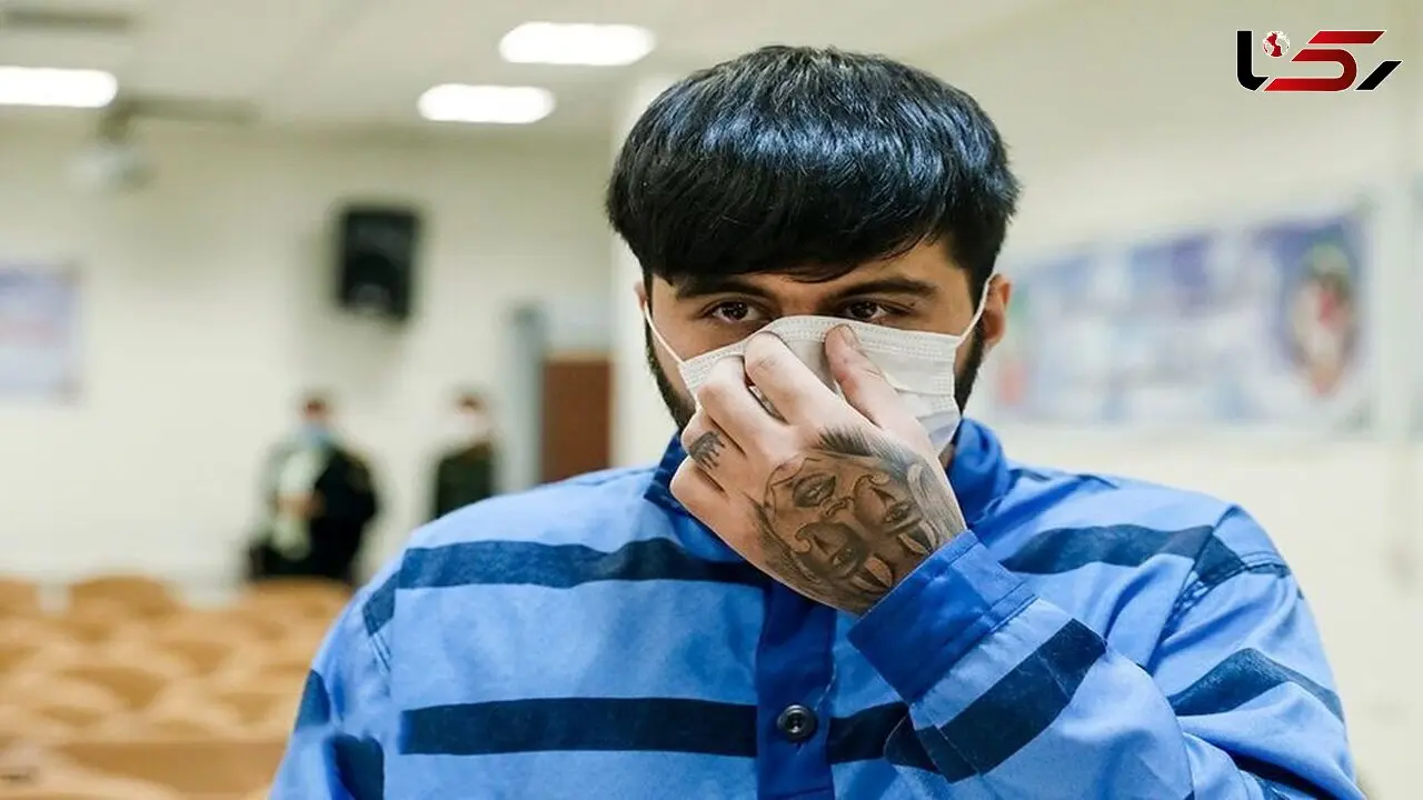 حکم اعدام ماهان صدرات فعلاً متوقف شد
