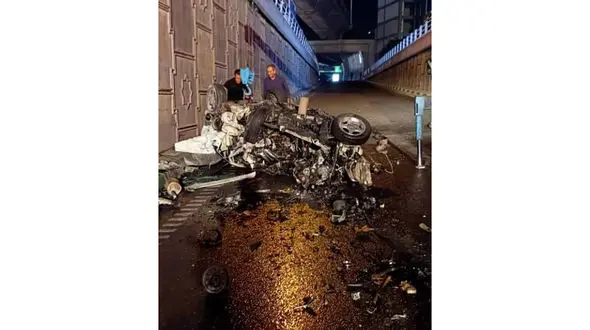 جزییات سقوط مرگبار پژو 207 از بالای پل صدر / تنها دختر جوان زنده ماند + فیلم