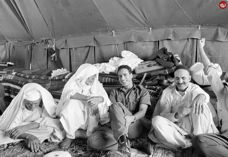 معمر قذافی - چادر پدر معمر قذافی در صحرای سرت؛ تصویری از سال 1352