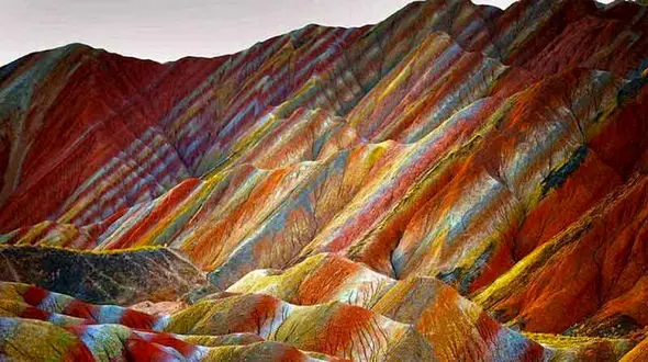  تنها خاک خوردنی در جهان در ایران است! + تصاویر دیدنی