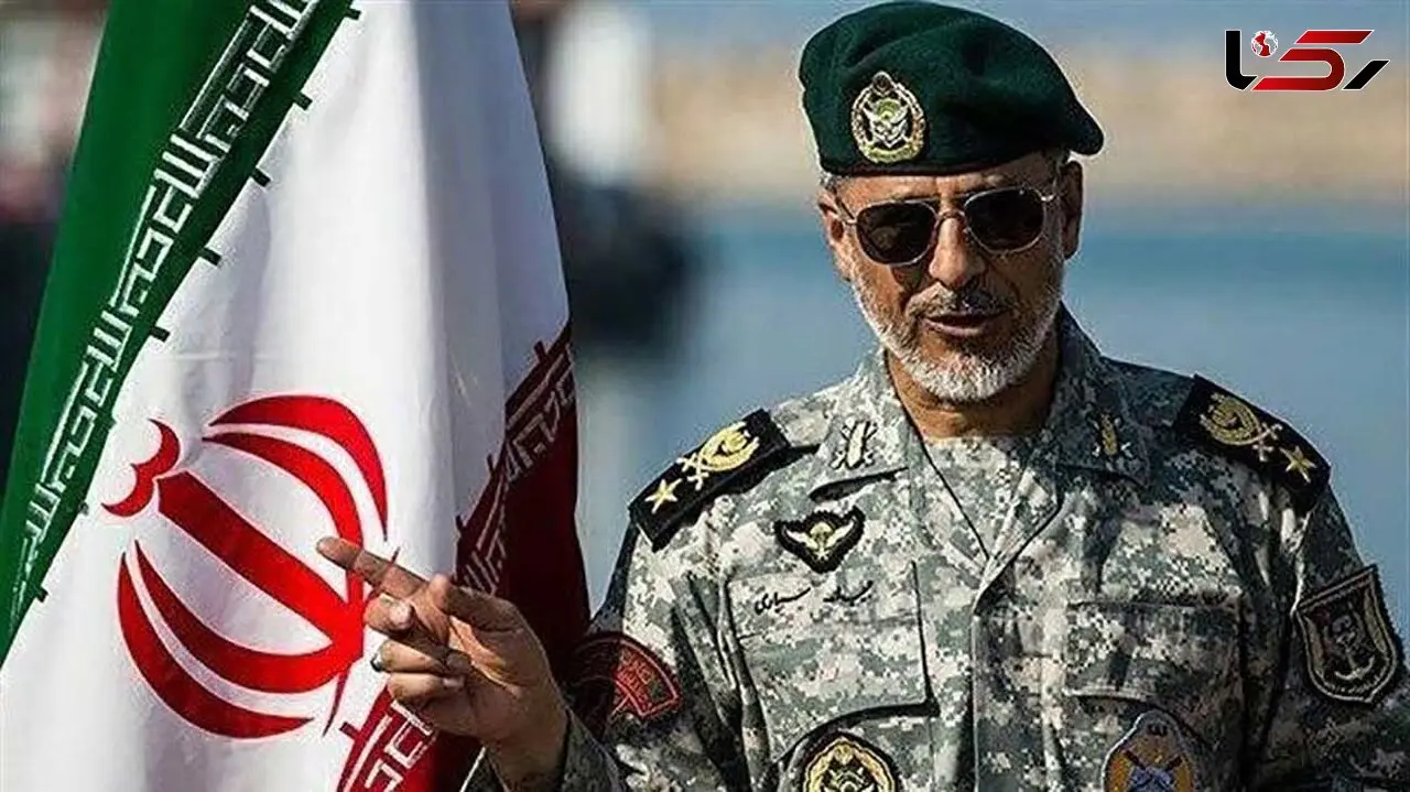 امیر دریادار سیاری: پهپادهای ما توانایی های زیادی از جمله حمل موشک هوا به هوا و بمب های نقطه زن دارد