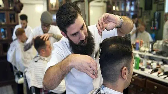 رنگ مو برای مردان پایتخت ممنوع شد! + عکس