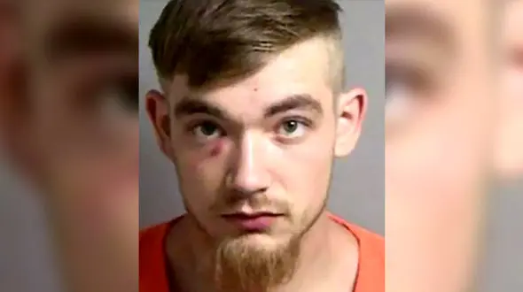 قتل پدربزرگ و مادربزرگ به دست نوه بی رحم + عکس