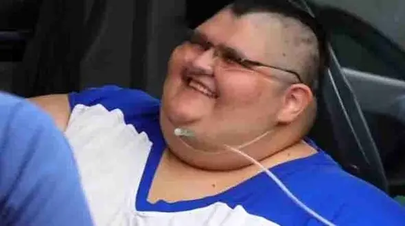 مرد 600 کیلویی می خواهد نصف شود ! + عکس 