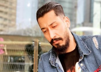 فیلم /  بهرام افشاری «بهتاشِ سریال پایتخت»: نذاشتن کارمو بکنم و من کل محل رو به هم ریختم،مامور اومد دم در خونمون!