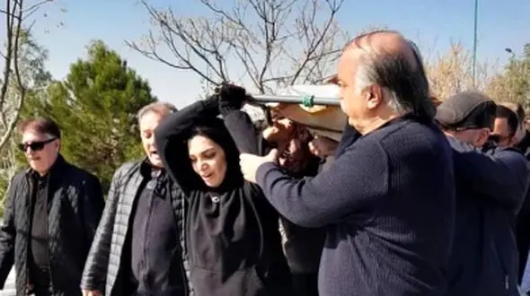 الهام پاوه نژاد بازیگر سریال شکارگاه: پیکر بالا بلند پدر بر دوش خواهرم و من تشییع شد مبادا بگویند کاش پسر داشت...