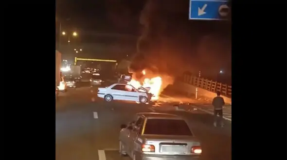 تصادف مرگبار در مشهد / خودرو سواری در آتش سوخت