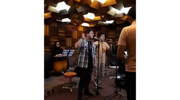 کنسرت بزرگ پاپ گروه " پسر عموها " درشهسوار برگزار می شود